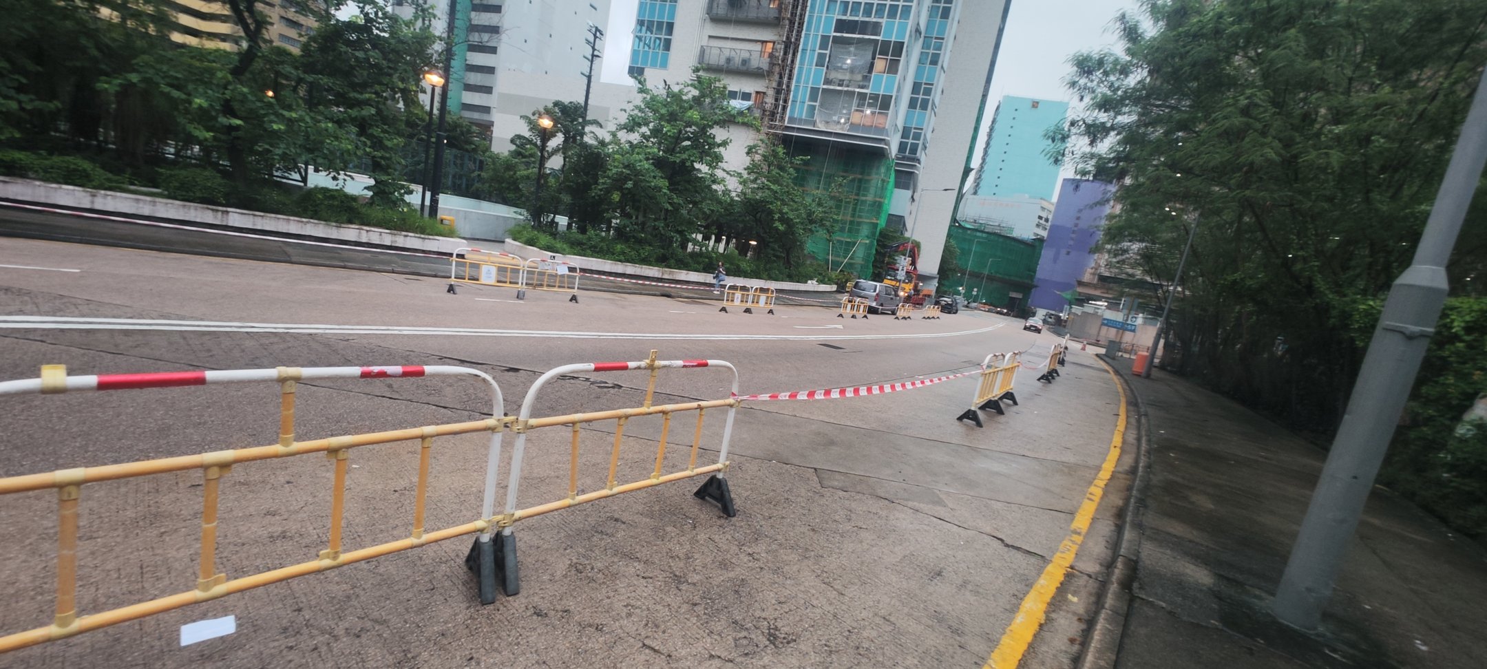 冷水機組工程道路分隔 / Chiller project road separation